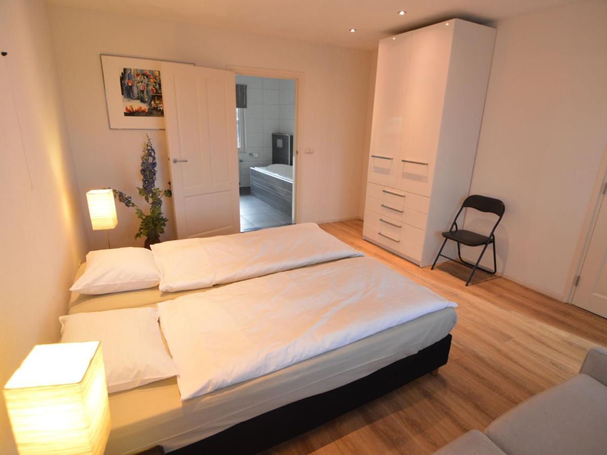 Stunning Villa In Venhorst With Sauna מראה חיצוני תמונה